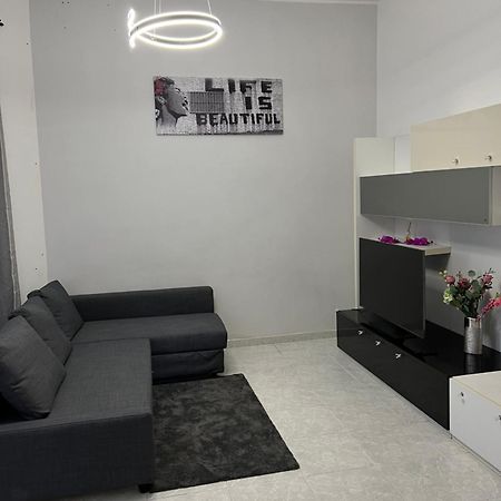 Port House Apartment Civitavecchia Exterior foto
