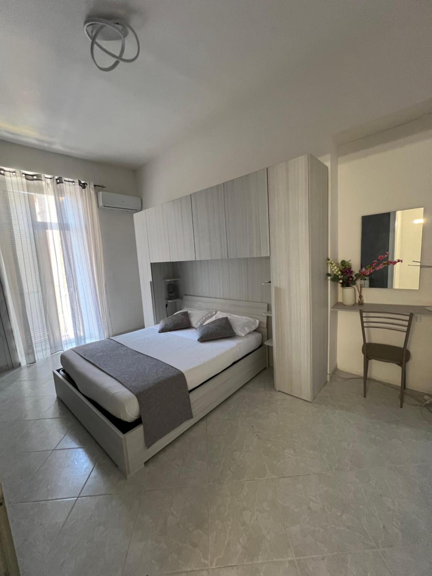 Port House Apartment Civitavecchia Exterior foto